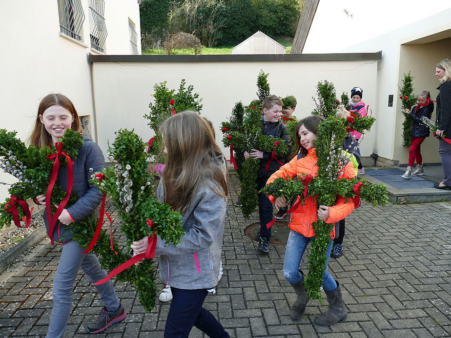 Palmsontag in Naumburg - Beginn der Heiligen Woche (Foto: Karl-Franz Thiede)